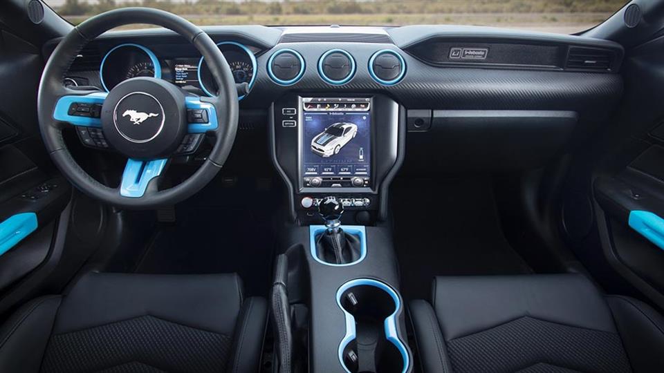 کابین فورد موستانگ برقی